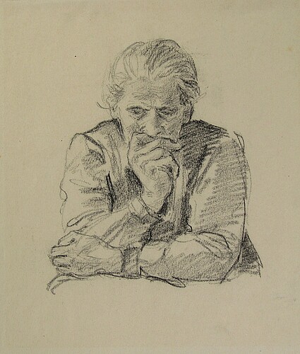 Eine Kohlezeichnung zeigt den Oberkörper einer Person, die einen Arm vor sich liegen hat und den anderen aufgestellt mit der Hand vor dem Gesicht.