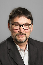 Portrait-Aufnahme von Klosterkammer-Mitarbeiter Gerd Schröder