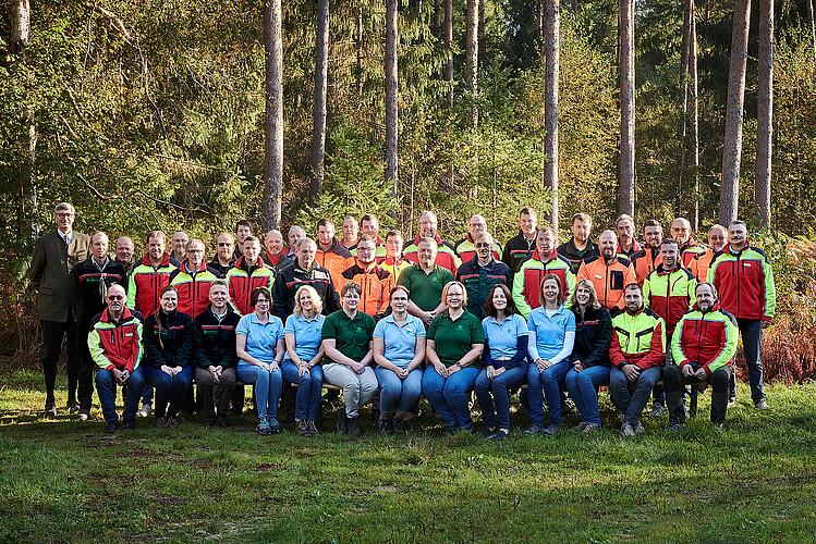 Mitarbeiterinnen und Mitarbeiter der Klosterforsten. Foto: Detering Media GmbH