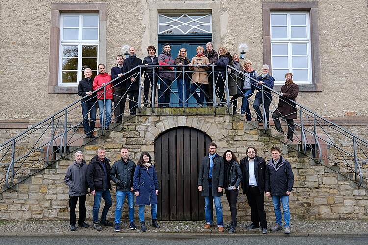Mitarbeiterinnen und Mitarbeiter der Abteilung für Bau- und Kunstpflege. Foto: Harald Koch