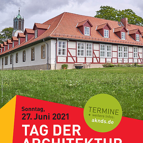 Ein Plakat, das für den Tag der Architektur 2021 wirbt mit einem Foto der Außenanlage des Klosters Marienwerder.