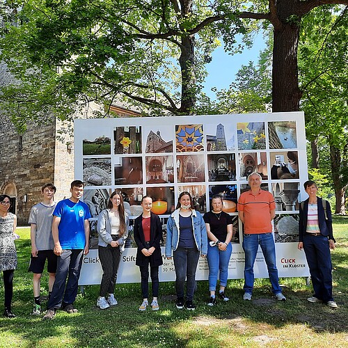 Eröffnung Foto-Ausstellung, Stiftskirche Wunstorf, Christina Nur, Uwe Stelter, Sabine Löser, Schülerinnen und Schüler Ev. IGS Wunstorf