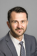 Portrait-Foto von Klosterkammer-Mitarbeiter Jakob Kirsch