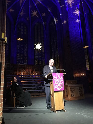 Klosterkammer-Präsident Hans-Christian Biallas spricht in der Marktkirche.
